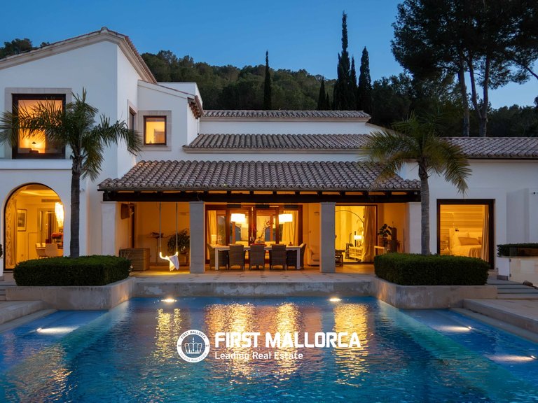 Villa for Sale in Santa Ponsa, Balearic Islands 3