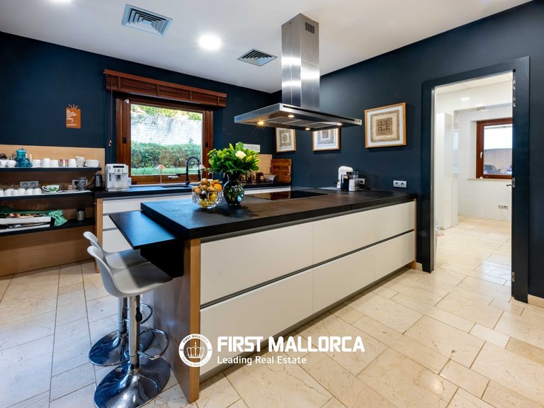 Villa for Sale in Santa Ponsa, Balearic Islands 12