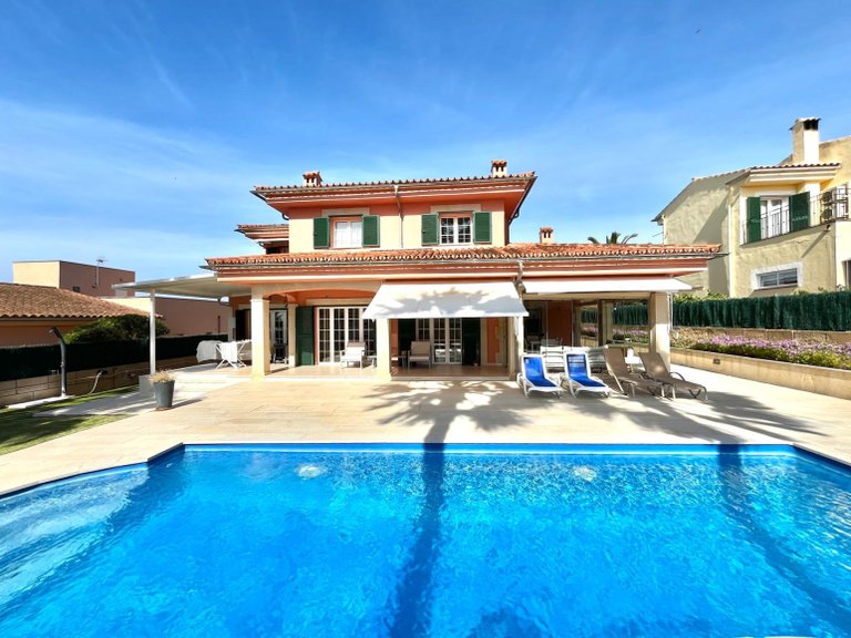 Villa for Sale in Marratxí, Balearic Islands 2