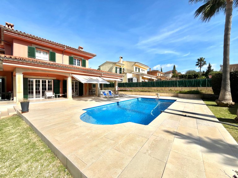 Villa for Sale in Marratxí, Balearic Islands 3