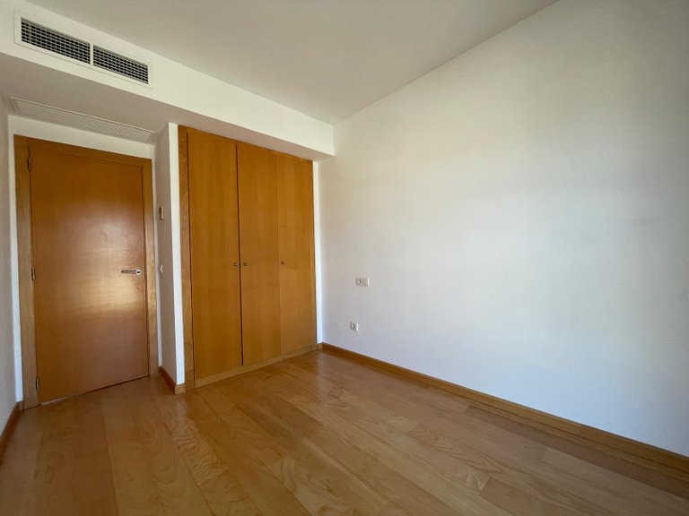 Apartment for Rent in Son Rapinya, Balearic Islands 4