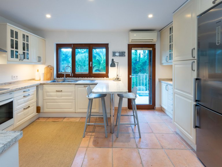 Villa for Sale in Santa Ponsa, Balearic Islands 8