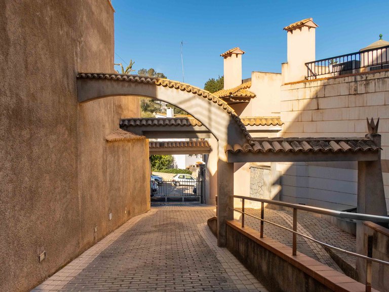 Penthouse for Sale in Bonanova & Son Armadans, Balearic Islands 23