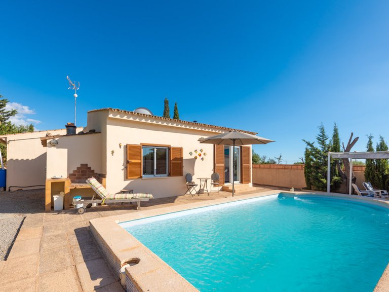 Country House for Sale in Llucmajor, Balearic Islands 1