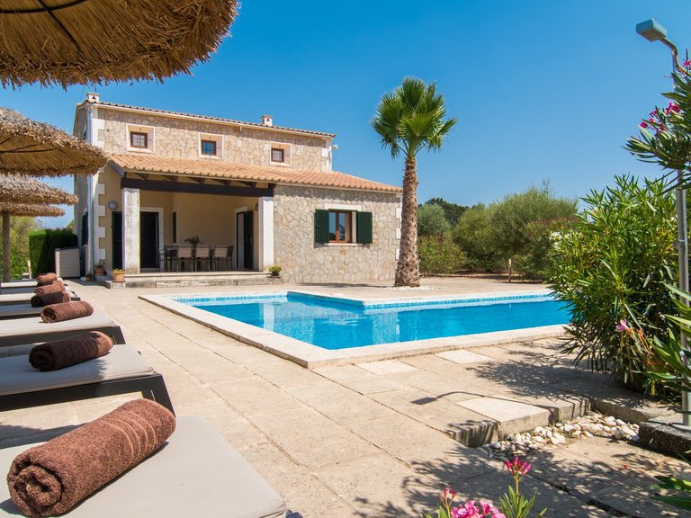 Country House for Rent in Algaida, Balearic Islands 2