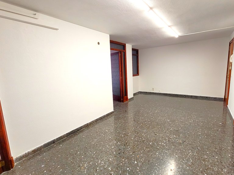 Commercial for Rent in Palma De Mallorca, Balearic Islands 7