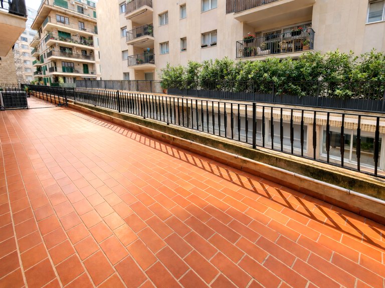 Commercial for Rent in Palma De Mallorca, Balearic Islands 10
