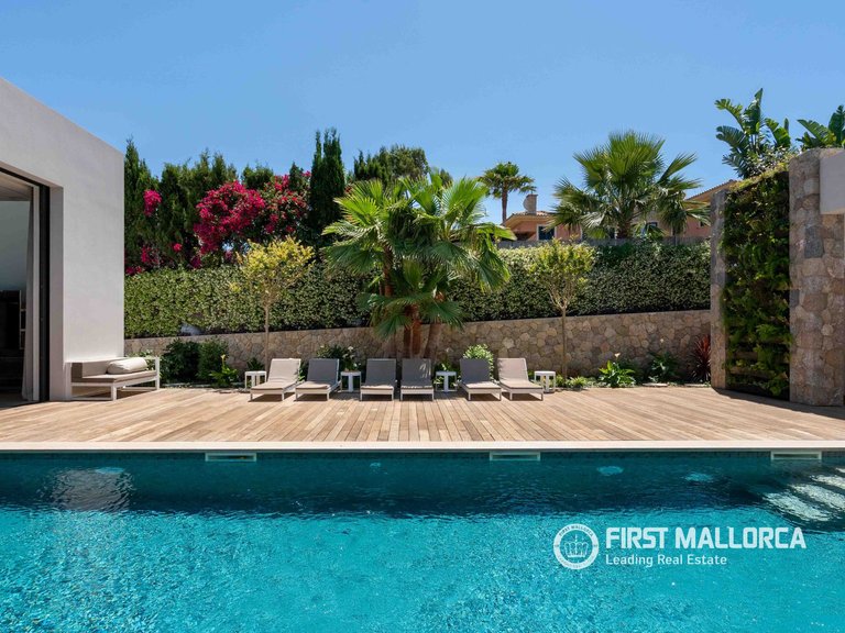 Villa for Sale in Nova Santa Ponsa, Balearic Islands 12