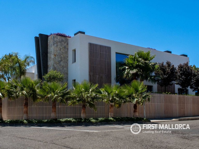 Villa for Sale in Nova Santa Ponsa, Balearic Islands 40