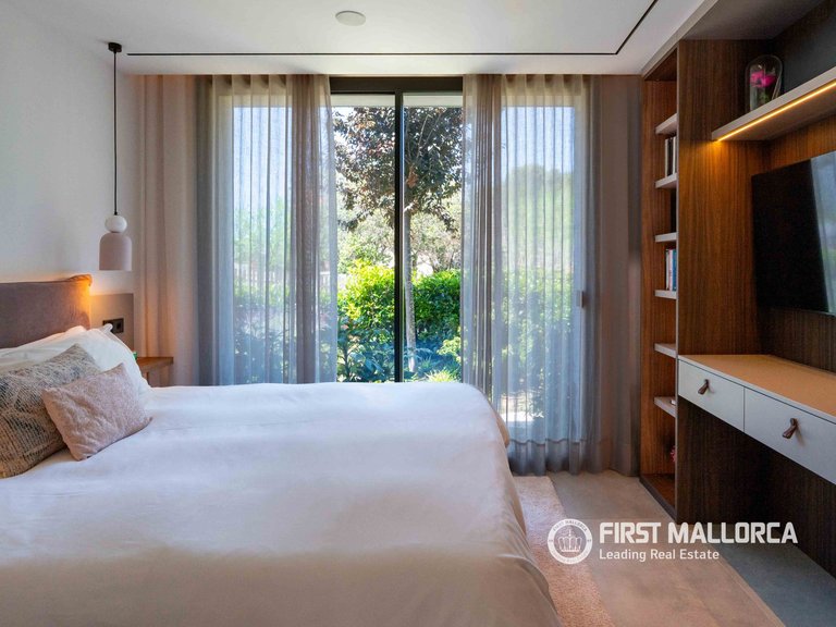 Villa for Sale in Nova Santa Ponsa, Balearic Islands 21