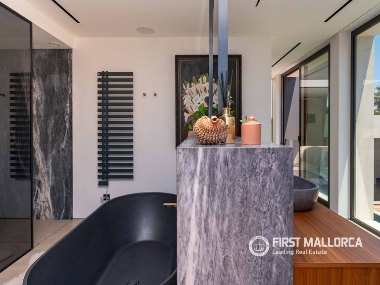 Villa for Sale in Nova Santa Ponsa, Balearic Islands 32