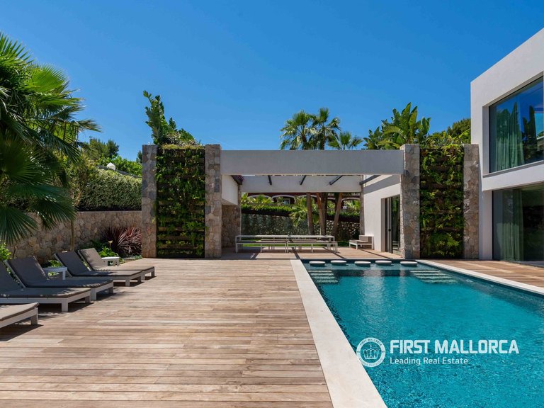 Villa for Sale in Nova Santa Ponsa, Balearic Islands 5