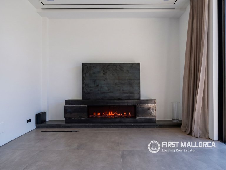 Villa for Sale in Nova Santa Ponsa, Balearic Islands 16