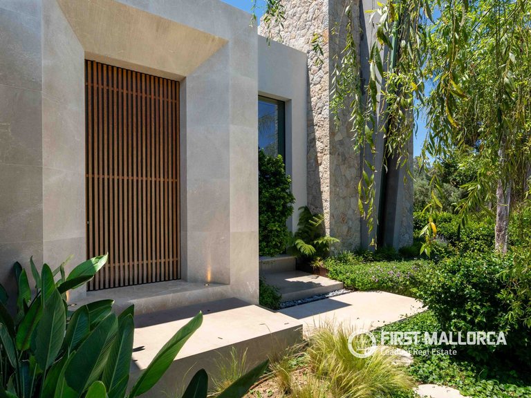Villa for Sale in Nova Santa Ponsa, Balearic Islands 10