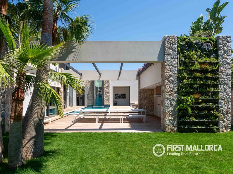 Villa for Sale in Nova Santa Ponsa, Balearic Islands 9