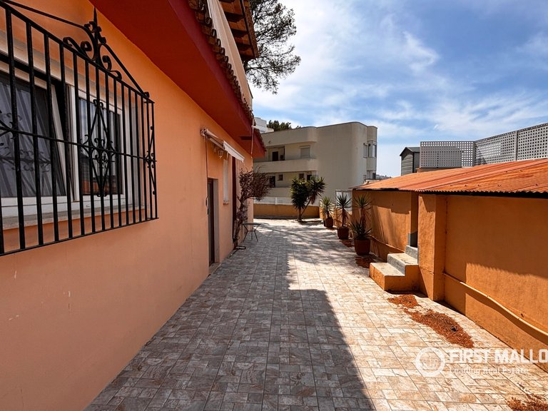 Villa for Sale in Santa Ponsa, Balearic Islands 8