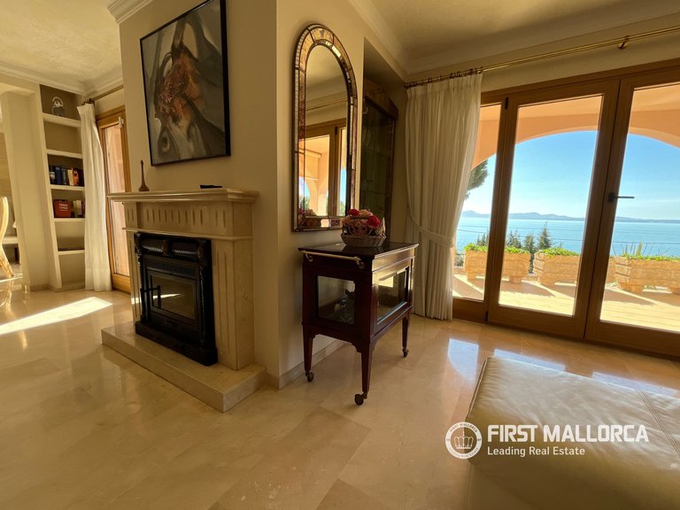 Villa for Sale in Alcanada, Balearic Islands 9