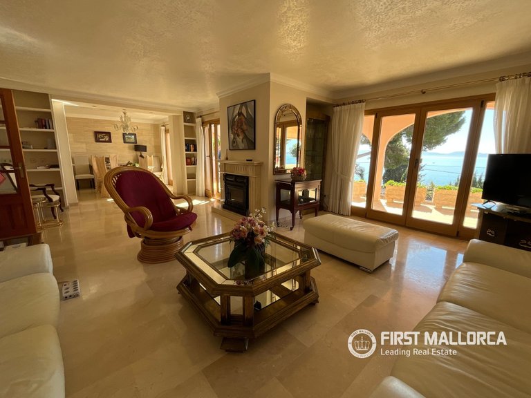 Villa for Sale in Alcanada, Balearic Islands 4