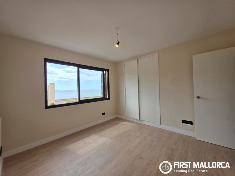 Apartment for Rent in Cala Mayor, Balearic Islands 10