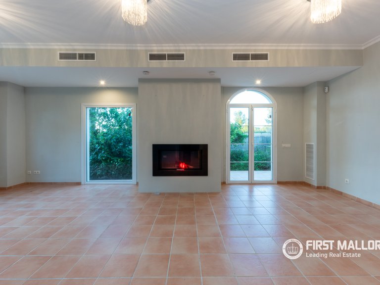 Villa for Sale in Nova Santa Ponsa, Balearic Islands 11