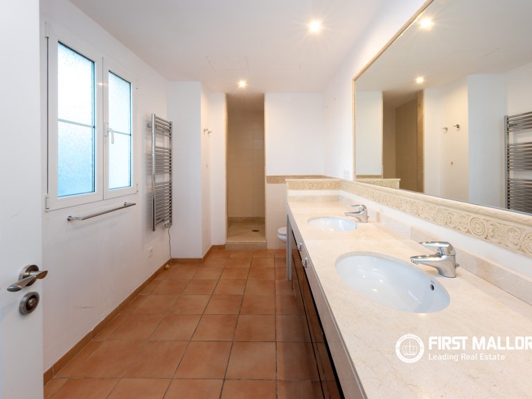 Villa for Sale in Nova Santa Ponsa, Balearic Islands 21
