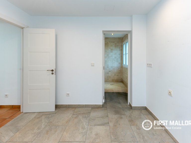 Villa for Sale in Nova Santa Ponsa, Balearic Islands 27
