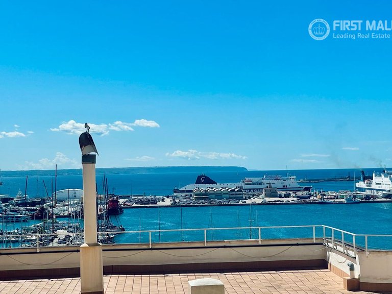 Apartment for Sale in Palma De Mallorca, Balearic Islands 1