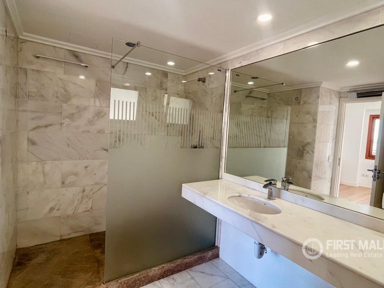 Apartment for Sale in Palma De Mallorca, Balearic Islands 19