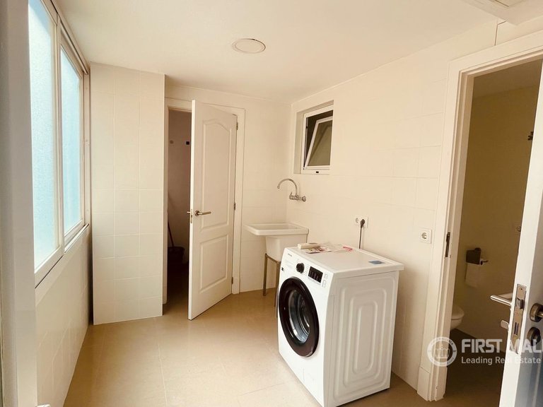Apartment for Sale in Palma De Mallorca, Balearic Islands 20