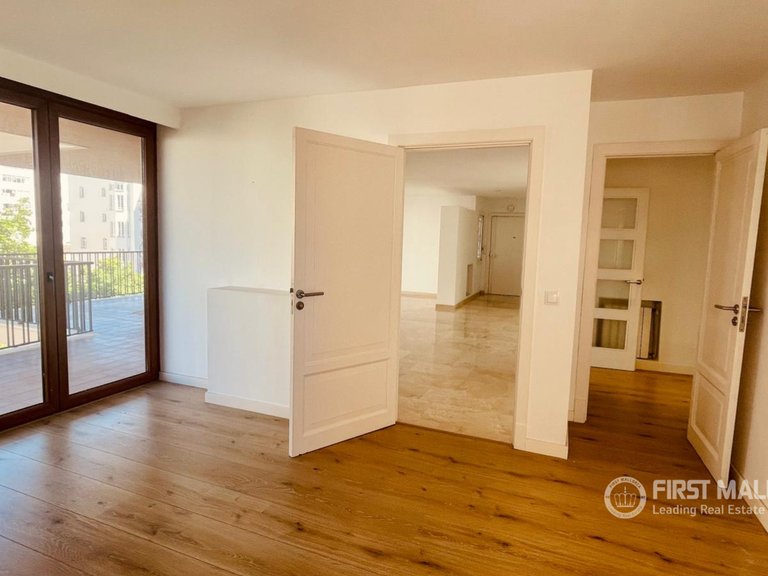 Apartment for Sale in Palma De Mallorca, Balearic Islands 8