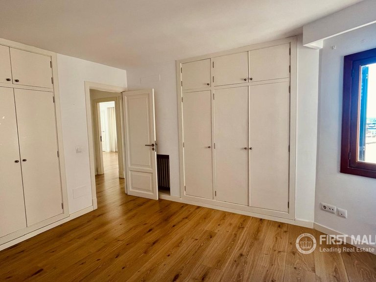 Apartment for Sale in Palma De Mallorca, Balearic Islands 11