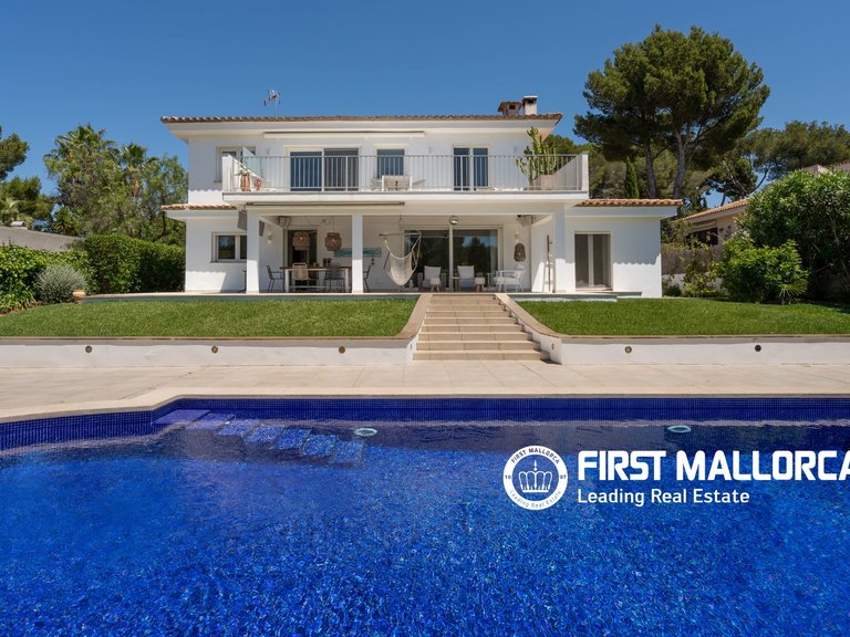 Villa for Sale in Santa Ponsa, Balearic Islands 2