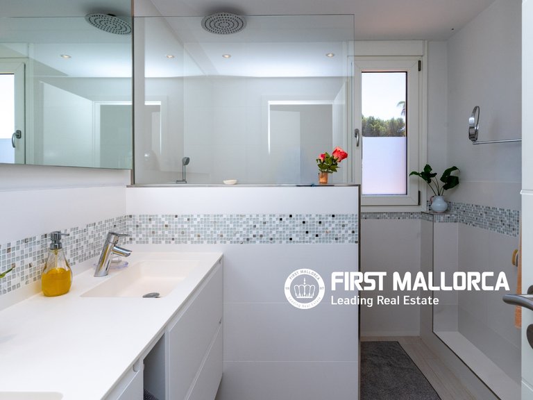 Villa for Sale in Santa Ponsa, Balearic Islands 27