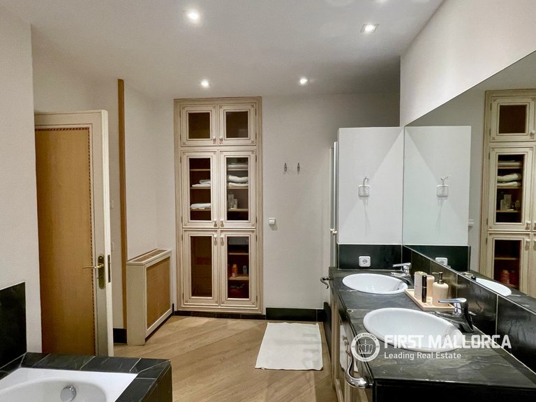 Apartment for Sale in Palma De Mallorca, Balearic Islands 8