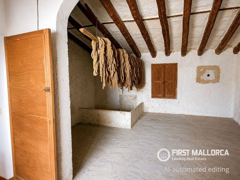 Town House for Sale in Llucmajor, Balearic Islands 18