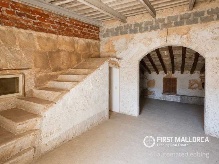 Town House for Sale in Llucmajor, Balearic Islands 16