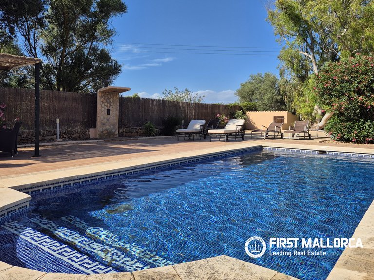 Country House for Rent in Llucmajor, Balearic Islands 1
