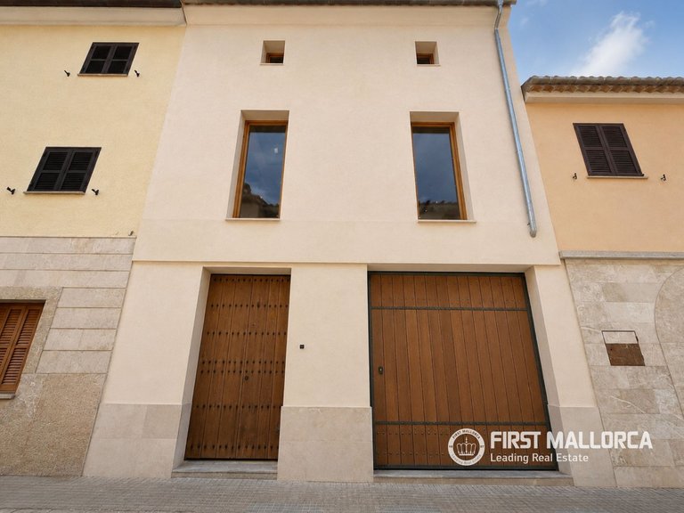 Town House for Sale in Pollensa, Balearic Islands 3