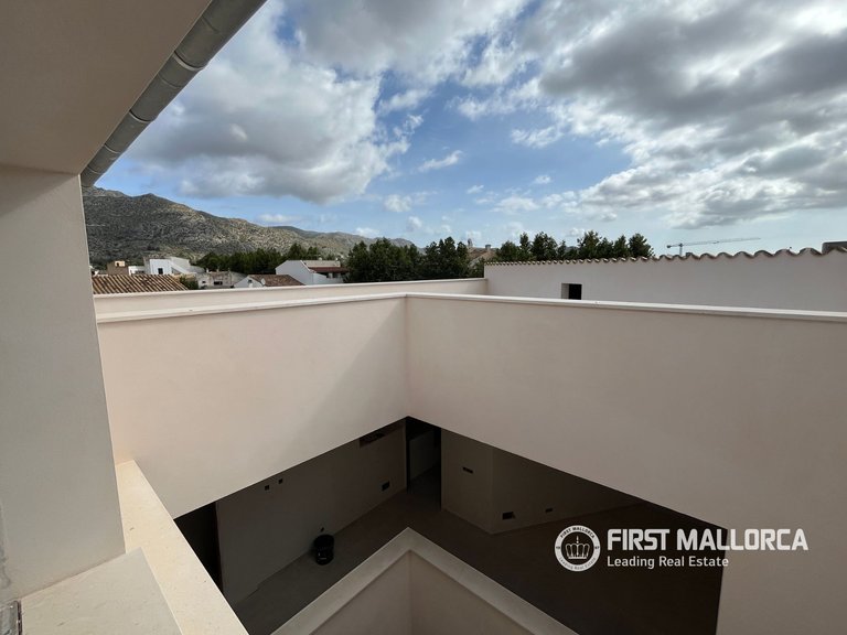 Town House for Sale in Pollensa, Balearic Islands 11