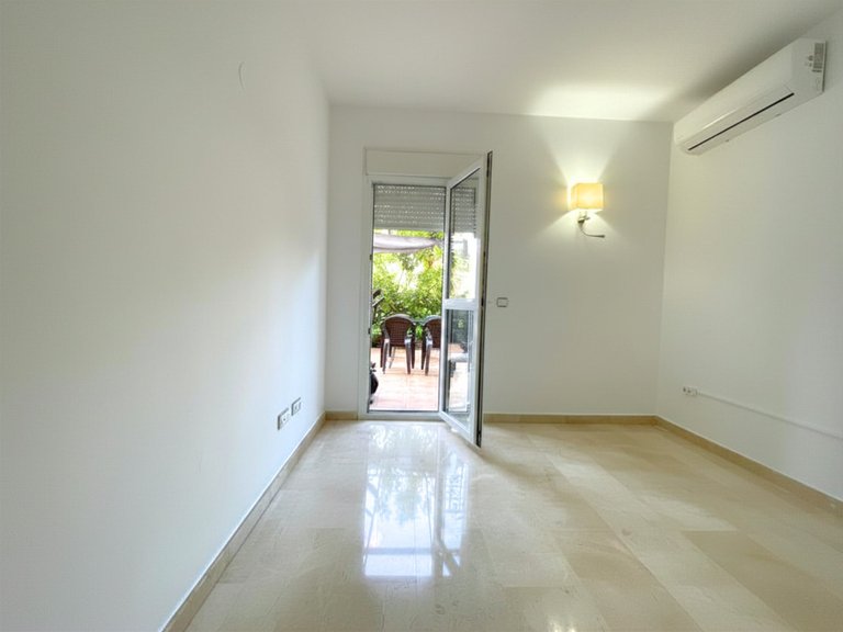 Apartment for Rent in San Agustín, Balearic Islands 10