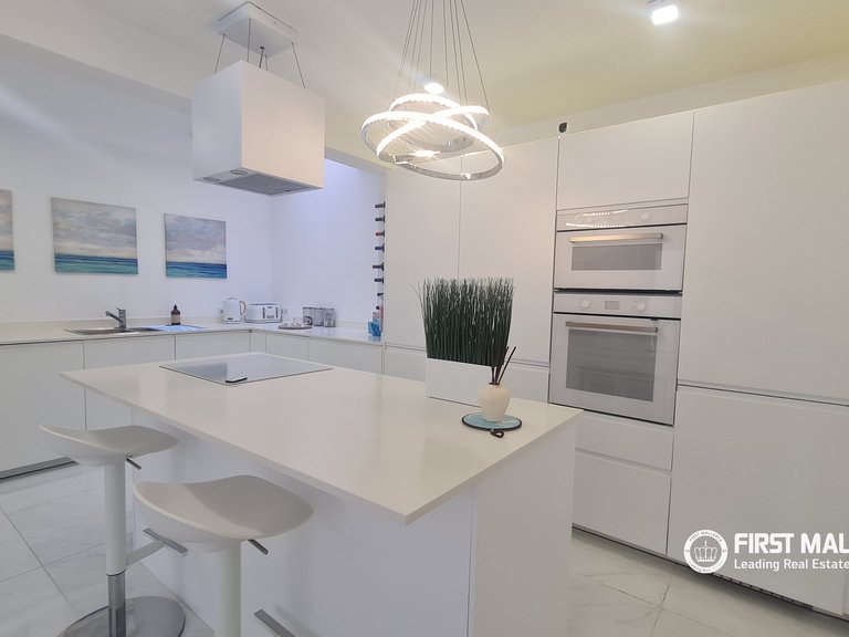 Villa for Sale in Palmanova, Balearic Islands 6