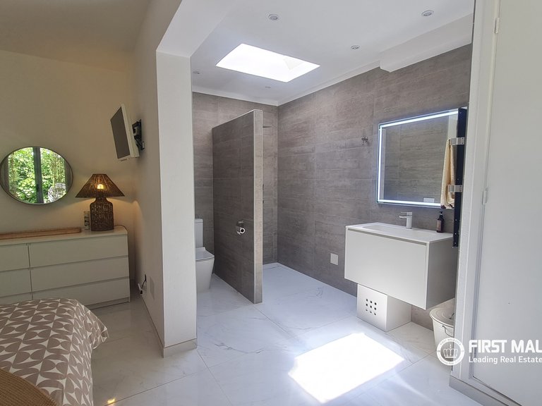 Villa for Sale in Palmanova, Balearic Islands 12