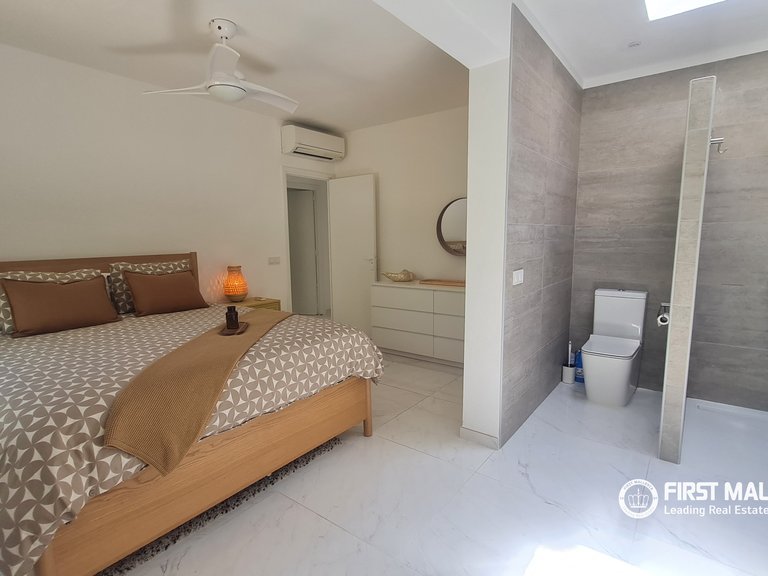 Villa for Sale in Palmanova, Balearic Islands 11