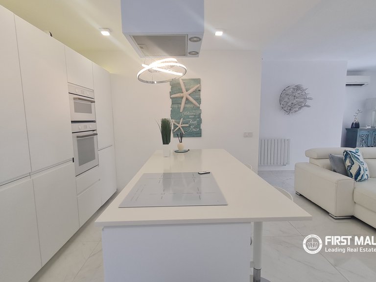 Villa for Sale in Palmanova, Balearic Islands 5