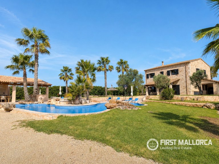 Country House for Sale in Santanyí, Balearic Islands 4