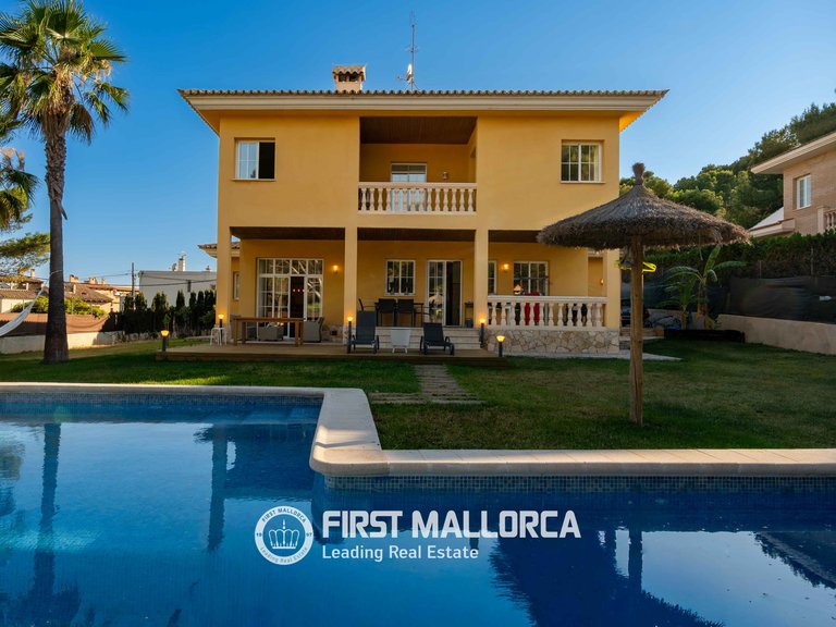 Villa for Sale in Santa Ponsa, Balearic Islands 2