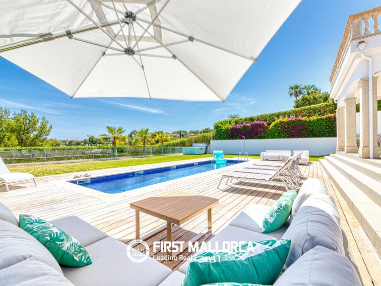 Villa for Rent in Cala Vinyas, Balearic Islands 5