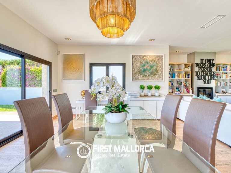 Villa for Rent in Cala Vinyas, Balearic Islands 19