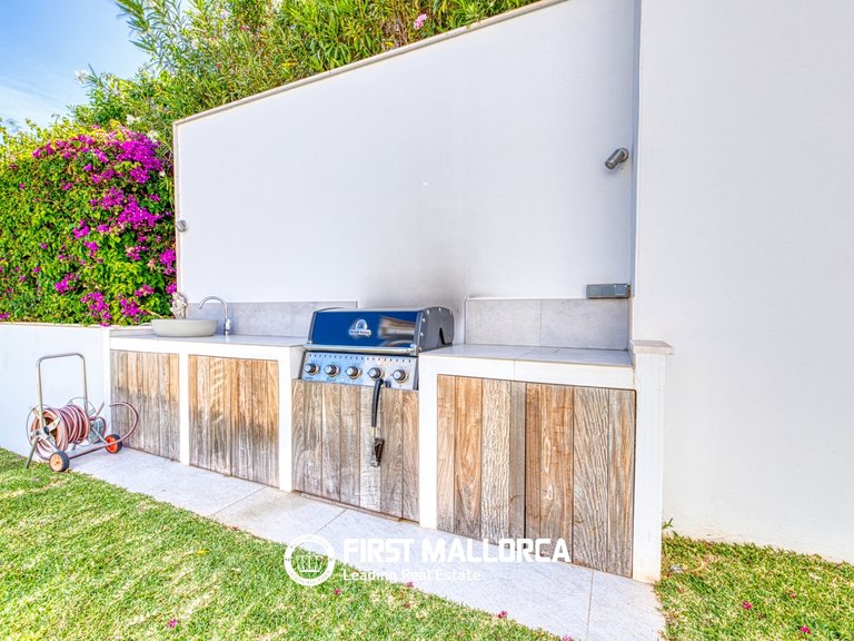 Villa for Rent in Cala Vinyas, Balearic Islands 11