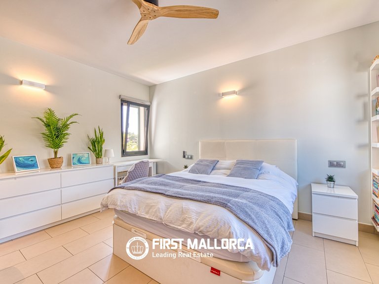 Villa for Rent in Cala Vinyas, Balearic Islands 32